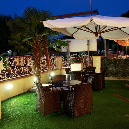 Hotel Monica Cervia Extérieur photo