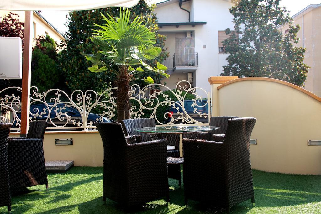 Hotel Monica Cervia Extérieur photo